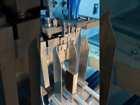 How Razor Blades Are Made at Insane Speed… This Machine Never Misses 😳