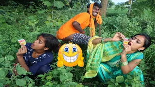 खेत मे जाके लडकियां खा रही थी कमला पसंद तभी अंधे ने पिछें से आके ऐसा किया कि आप सोच भी नहीं सकते
