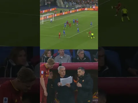 Mourinho has hilarious reaction to Wijnaldum's goal 😂 #shorts