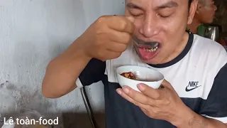 tiết canh ngon bổ rẻ | biển Nguyễn Ngọc | lê toàn food | chu nghĩa tổng hợp
