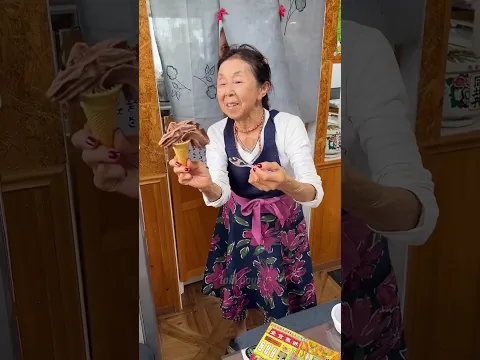À 80 ans, elle continue de créer des glaces uniques