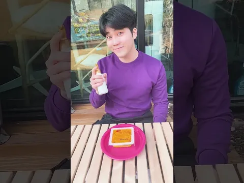 He can turn any food into jelly🍗🍳🍩😅 #shorts#martaandrustam