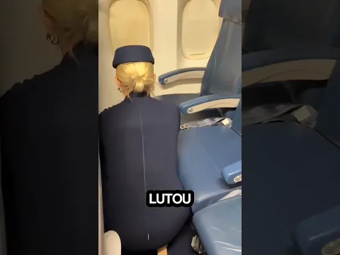 Passageiros de avião encontram algo assustador! 🛫😲