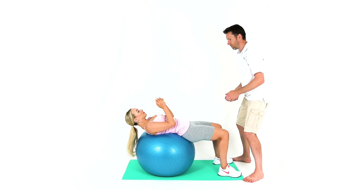 Image Crunch con presa e lancio su fitball