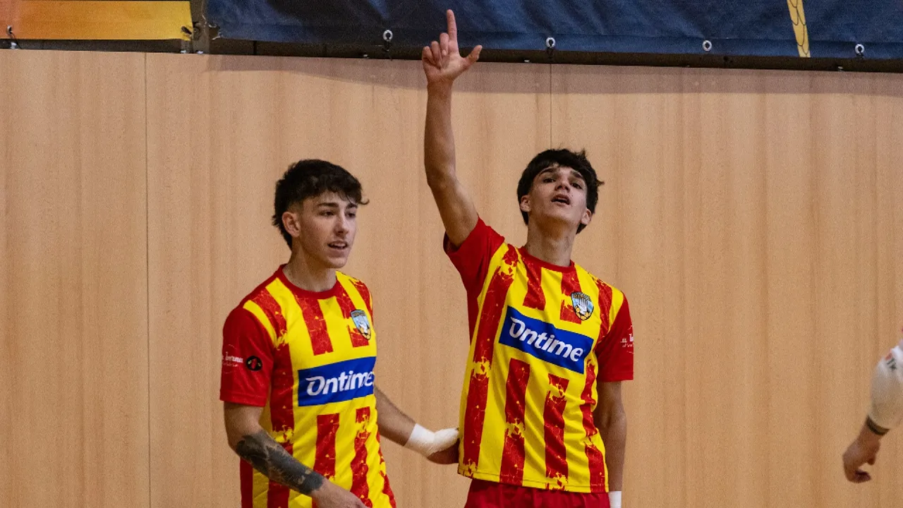 Els germans Martínez, a un pas de l’ascens a Tercera Nacional amb el CEFS Manlleu