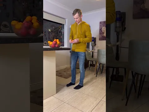 Orange 🍊?!? #foryou #youtubeshorts #animals #pets #explore #animal #cuteanimals #lizard