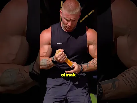 Eline Ne Geçerse Parçalamadan Bırakmıyor 💪💪