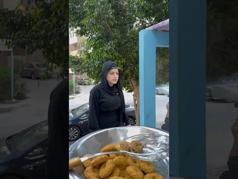 بنت عم تشتري فلافل😂😂 نانو وام سيف