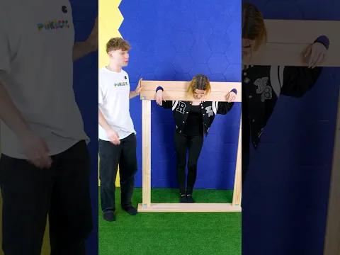 Nejflexibilnější Žena Na Světě vs Středověký Trestací Nástroj! 🪓