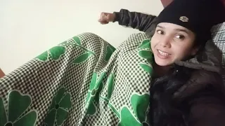 Hum aa gye Kashmir me Aisa lgta hai.