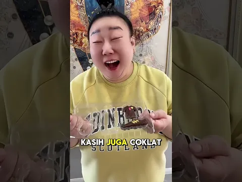Aku memberinya semua jenis coklat 🍫