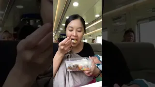A Day In My Life [Sendirian Bawa Bayi di Kereta]