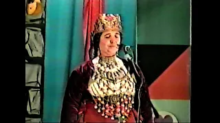 Drane Gega   ''Kish rrit nana dy jetima''   shoqeron ne cifteli Mark Nikolla