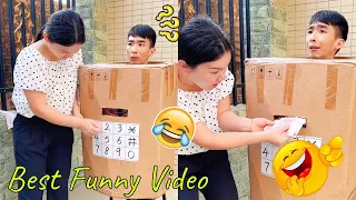 I wonder if this piggy bank will spit out gold bars!😺😍 Chinese Funny Clips Part 366