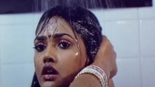Professor வேஷத்தில் நிரோஷாவுக்கு வந்த ஆபத்து | TAMIL MOVIE Vasantham Scene