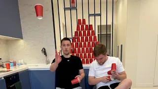 The winner is the one who gets into the glass first😱