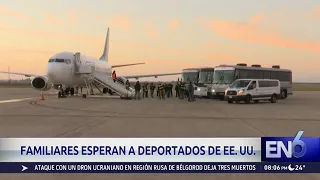 LLEGAN DEPORTADOS