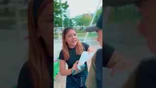Le pegó una nota al policía por esta razón. 😮