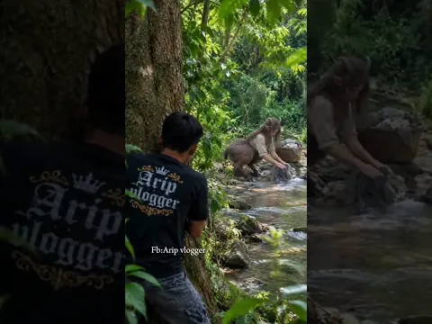 Sepertinya dia sedang mencuci pakaian.