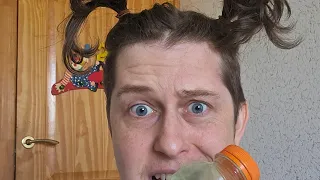 Bottle Flip Training / Saying Mr Beast 1 000 times