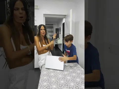 Annarita Y Paolo 🇮🇹🇮🇹 mi hijo me hizo desafinar 😂 #comedy