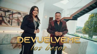 Devuélveme Los Besos - Arelys Henao, El Charrito Negro (Video Oficial)