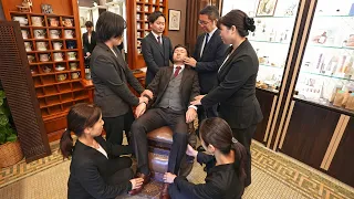 💈 6 Experts, 1 VIP Client: Most Luxurious Barbering Experience in Tokyo at 90+ Year old Barbershop