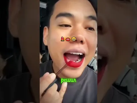 Учит быстро краситься 😄😄