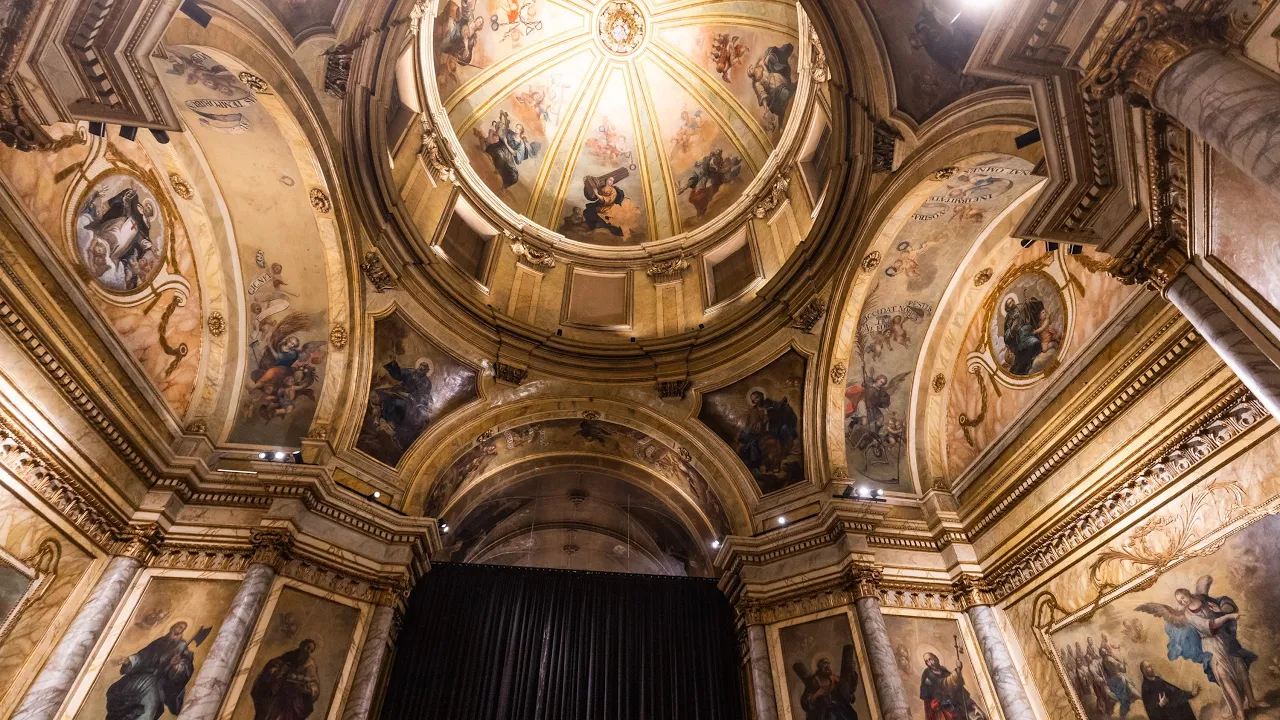 Vic reobre el cambril de la Pietat amb una exposició dedicada a Marià Colomer