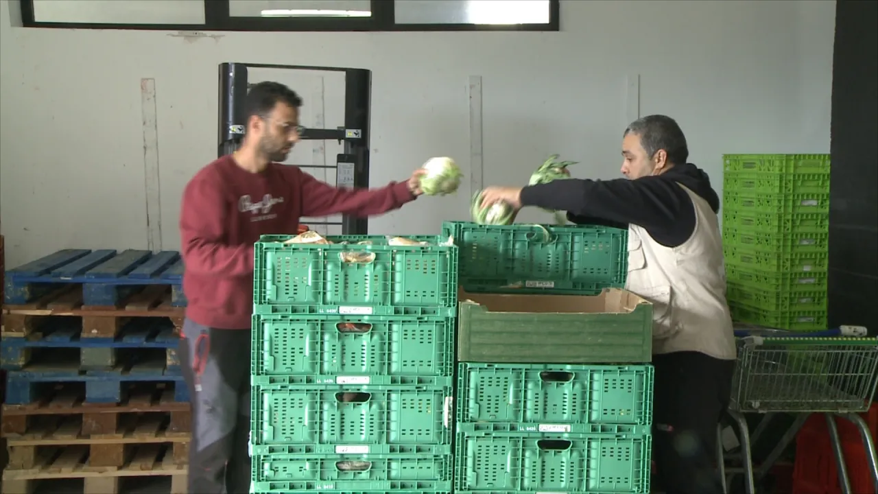 Vic posa fi al rebost solidari per fer-hi un centre logístic