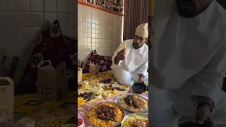 عبدالسلام الجابري راعي الشواء العماني يستضيف الناشط الاجتماعي مبارك المعشني (امبورك)