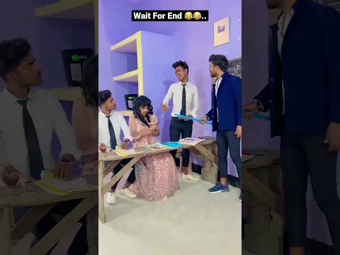 Lehenga pahan kar aaya hai 😂😂 #SinuRox #teacherstudentcomedy #comedy #funny #comedyvideo #shorts