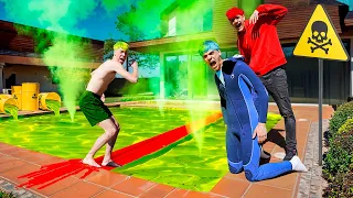 Probe Diferentes Maneras Para Cruzar una PISCINA TOXICA!