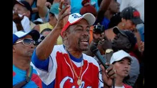 Cándido Fabré y su banda en los carnavales de San Andrés en Holguín, Cuba