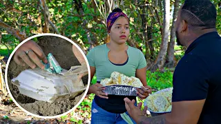 Mujer esconde un dinero mientras que su esposo la engaña con otra