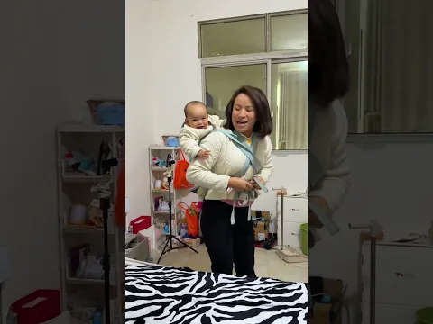 On days when no one is there to help, I sometimes envy moms who can do everything while taking care