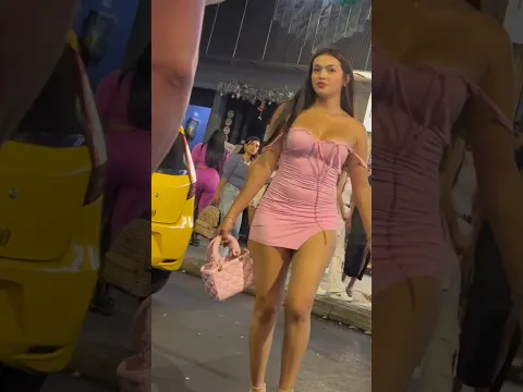 Discover Medellín Nightlife 🇨🇴 | Crazy Party Streets & Walking Tour 4K HDR