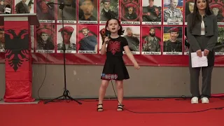 Alba Kasumi - Valo flamur [Gjatë manifestimit përkujtimorë 6 Qershori 2001]
