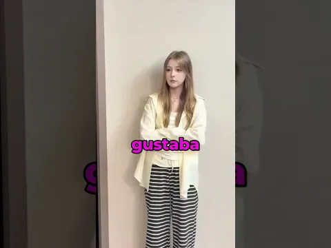 Su Mamá Tiene 60 Años... Pero Se Viste Mejor Que Su Propia Hija... 😱