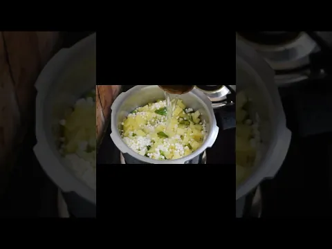 बिना भिगोये मिनटों में बनाये directly कुकर में साबूदाना की खिचड़ी Vrat Recipe,fasting recipe,#shorts