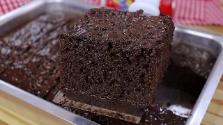 ESSE É O BOLO DE CHOCOLATE MAIS FÁCIL, DELICIOSO E MOLHADINHO