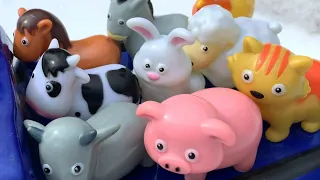❄️ Farm Animal Toys in the Snow! 🐷 Old MacDonald Had A Farm Song for Kids