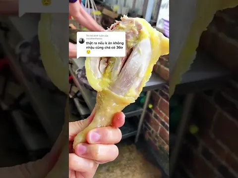 Ăn cái đùi gà đã. Tính sau