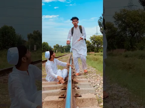 Salute pak army , wait for fast train #youtube #youtubeshorts #traintracks
