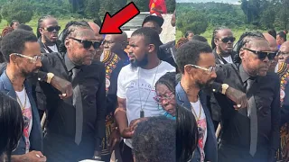 Vybz Kartel Breakdown At Funeral 😲! KARTEL Entourage Caught On Camera    Shocking Brawl | Beenie Man
