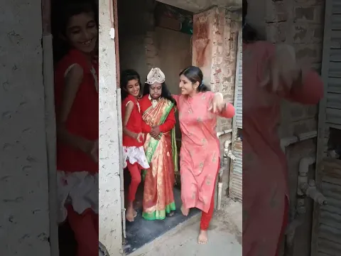 Gari Wala Aya Gharse Kachra Nikal 🤣🤣.. #shorts #comedy #viral