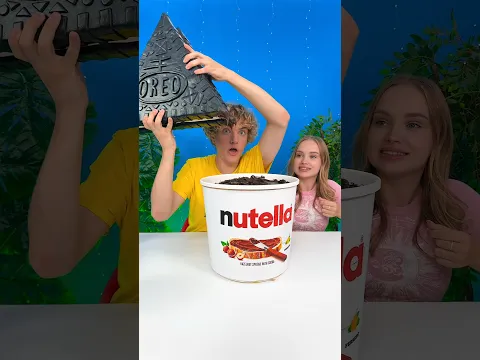 Giant Triangular Oreo vs Nutella 🍫🍪