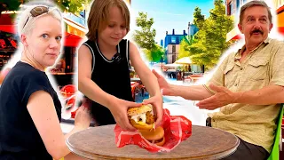 Mom is shocked 😱 I took a stranger's burger 😬🫣 #funny #crazy #ArtioMix