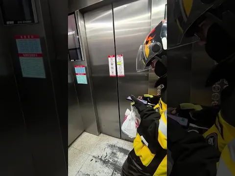 atrapado en el ascensor