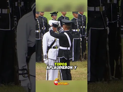 Este Militar Hizo Un Gran Acto de Respeto Por su Compañero.